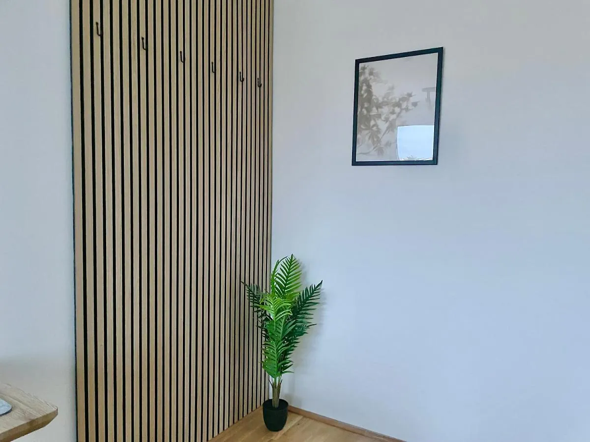 Modern Rooftop Apartment With Balcony - Free Parking Vienna Austria